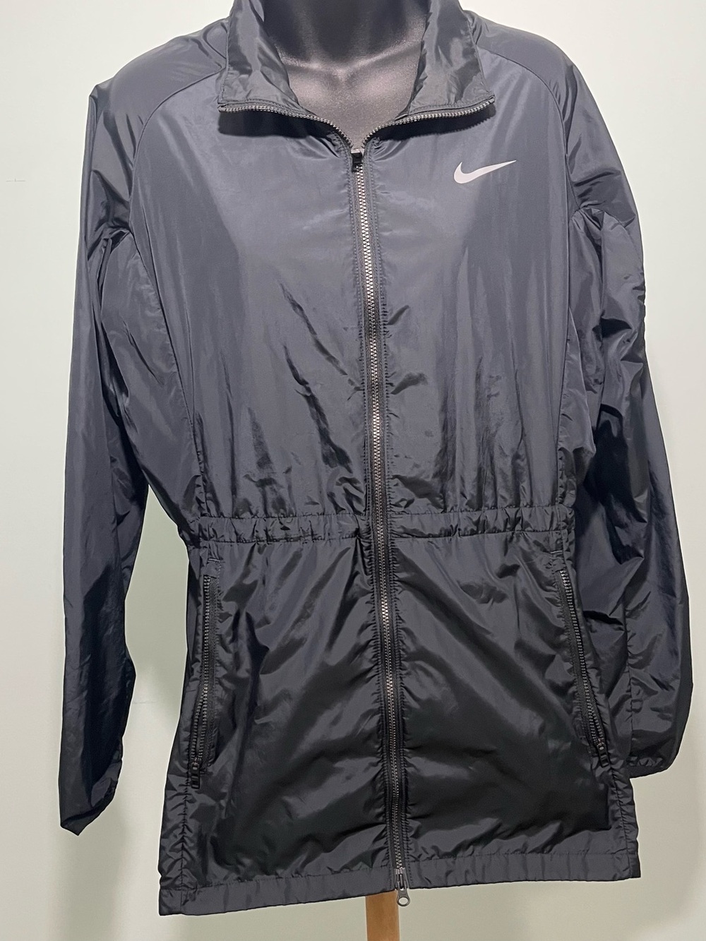 Nike Women's Black Full-Zip Utility Windbreaker Jacket